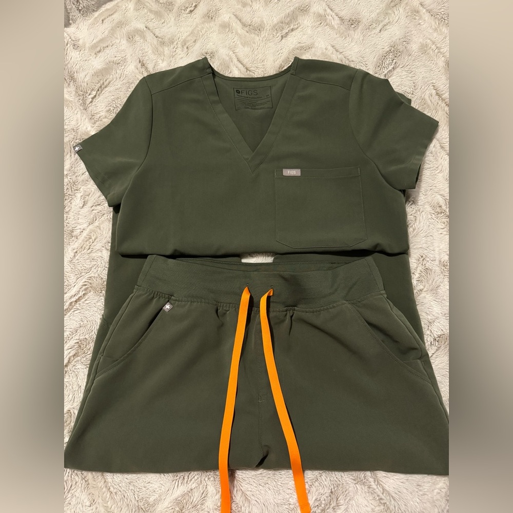 FIGS Olive Green Set